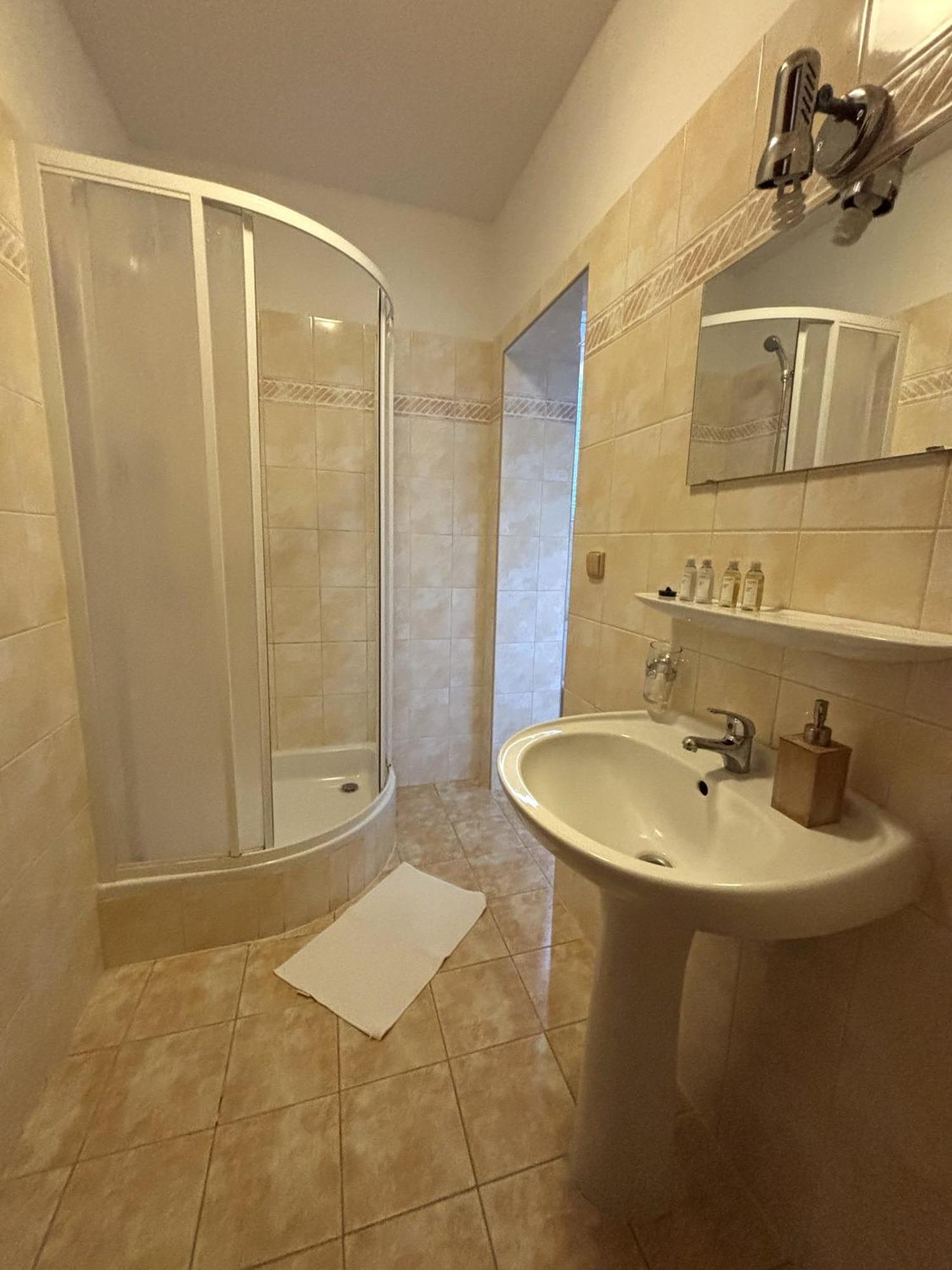Villa Berolina มาเรียอานซเกลาซนี ภายนอก รูปภาพ